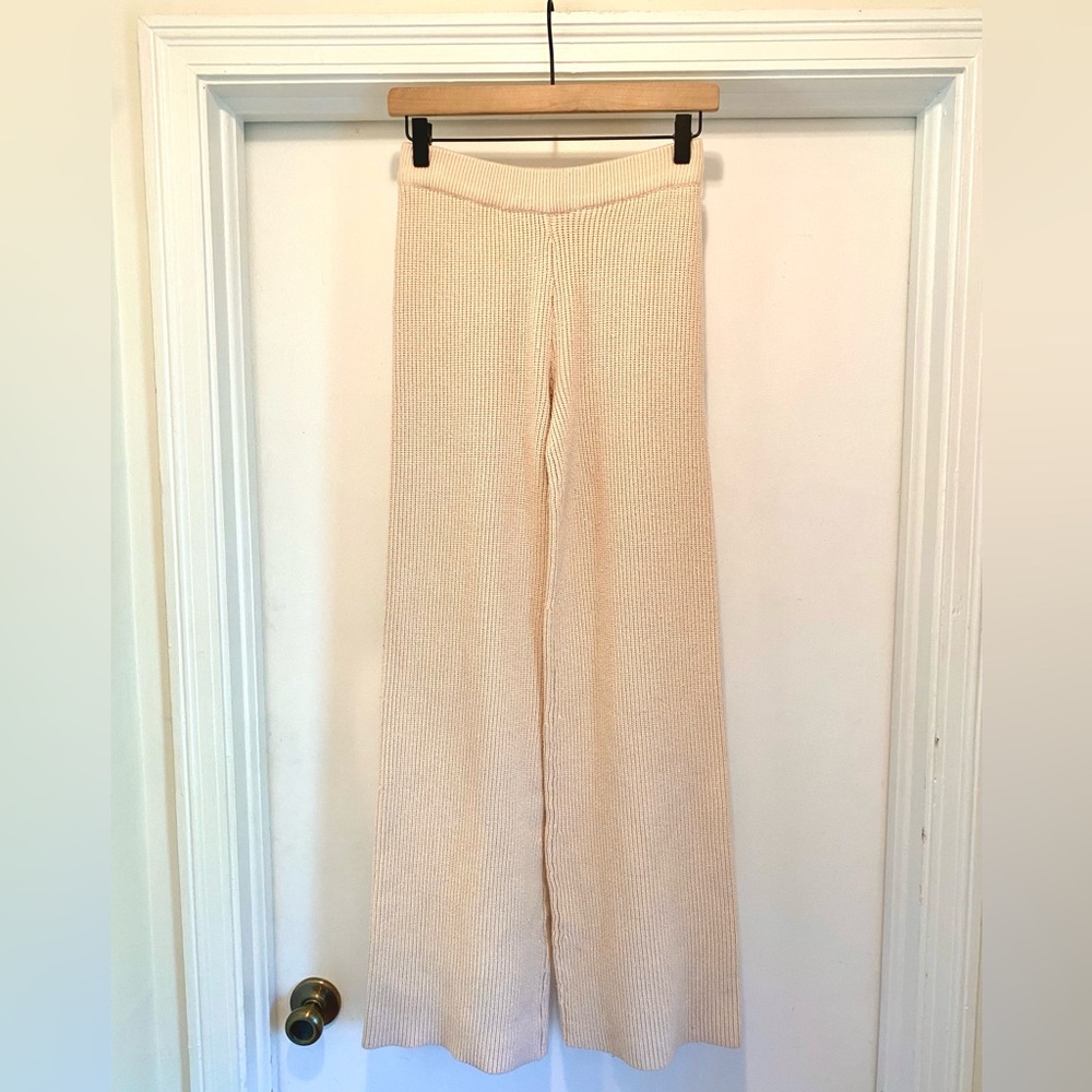 Mable Wide Leg Knitted Lounge Pants Size Small
Coastal Beach Boho Tan Cream